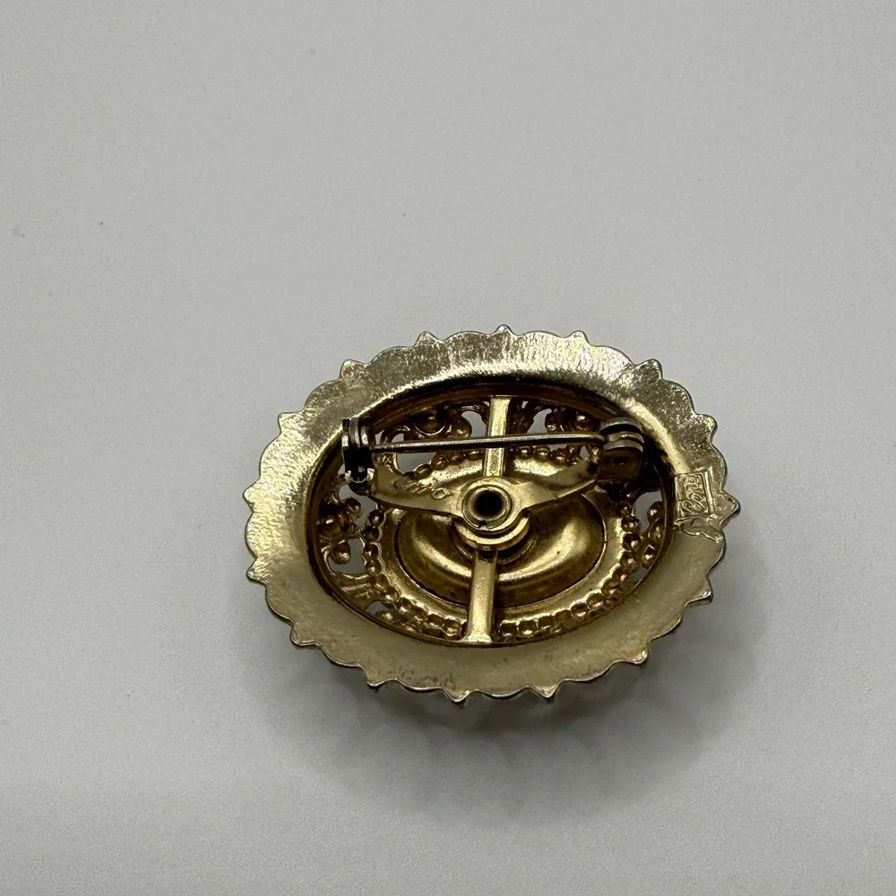 Vintage Coro Ruby Red Glass Faux Pearl Gold Tone Filigree Oval Brooch Pin